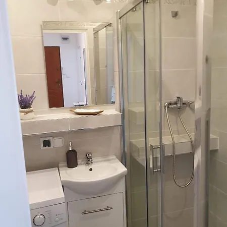 Goscinne Uzdrovisco Cieplice Διαμέρισμα